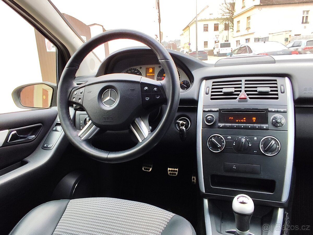 198676986 (8)